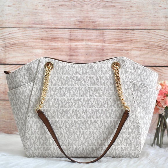 ♥️SALE♥️🏖Michael Kors Large Chain Tote - Picture 2 of 5